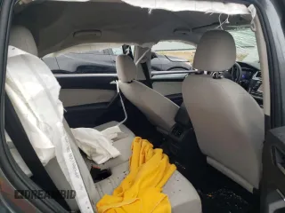 2022 Volkswagen Tiguan S z VIN 3VV1B7AX0NM131082, wystawiony jako Copart lot #47800415 z przebiegiem 59 966 mil mil oraz Szkoda całkowita • Salvage title. Historia ofert i sprzedaży dostępna na DreamBid. Obrazek 11.