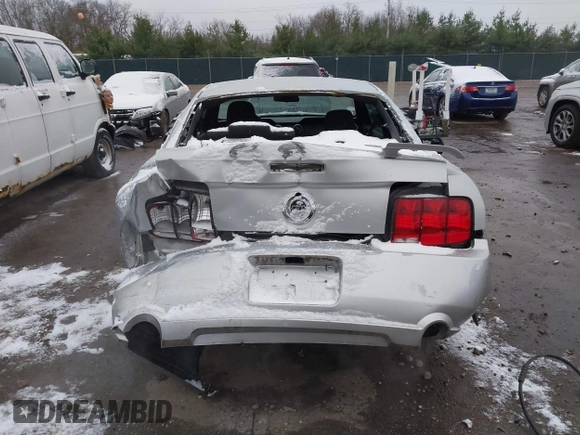 2009 Ford Mustang GT with VIN 1ZVHT82H995124311, listed as a IAAI auction lot 40904050 with Not provided miles and . Bid and sale history available at DreamBid. Image 16.