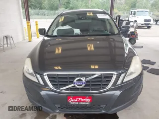 2013 Volvo XC60 T6 z VIN YV4902DZ3D2411993, wystawiony jako IAAI lot #42415587 z przebiegiem 95 303 mil mil oraz . Historia ofert i sprzedaży dostępna na DreamBid. Obrazek 12.