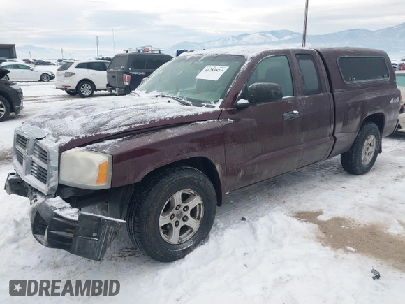 2005 Dodge Dakota SLT with VIN 1D7HW42N65S305733, listed as a IAAI auction lot 41289814 with 149,226 mi miles and . Bid and sale history available at DreamBid. Image 18.