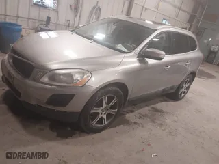 2013 Volvo XC60 T6 with VIN YV4902DZ9D2447347, listed as a IAAI auction lot 41791033 with 165,112 mi miles. Bid and sale history available at carsss.com. Image 2.