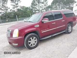 2007 Cadillac Escalade ESV z VIN 1GYFK66837R199579, wystawiony jako IAAI lot #42190566 z przebiegiem 196 910 mil mil oraz . Historia ofert i sprzedaży dostępna na DreamBid. Obrazek 2.