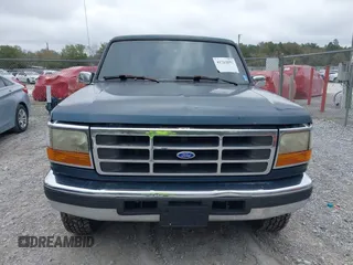 1995 Ford Bronco Custom with VIN 1FMEU15H2SLB87303, listed as a IAAI auction lot 41763857 with 1 mi miles. Bid and sale history available at carsss.com. Image 6.
