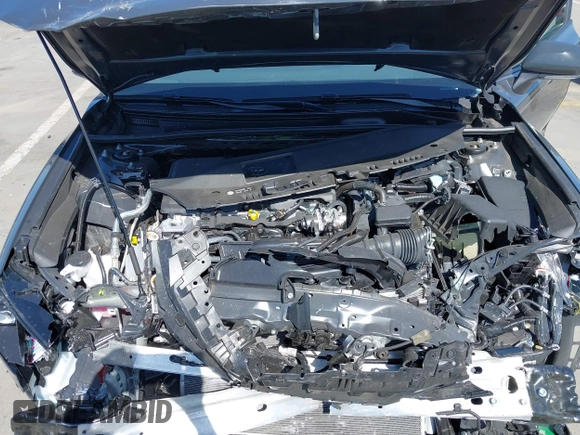 2025 Toyota Camry LE z VIN 4T1DAACK8SU570482, wystawiony jako IAAI lot #42152727 z przebiegiem 4 625 mil mil oraz . Historia ofert i sprzedaży dostępna na DreamBid. Obrazek 10.