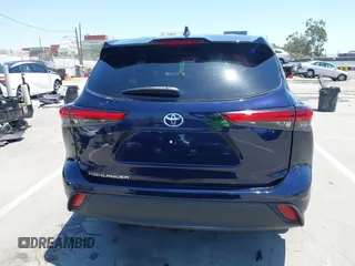 2022 Toyota Highlander LE with VIN 5TDZZRAH2NS550598, listed as a IAAI auction lot 42317212 with 42,102 mi miles and . Bid and sale history available at DreamBid. Image 17.