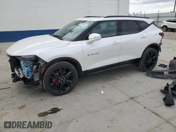 2020 Chevrolet Blazer RS z VIN 3GNKBKRSXLS723913, wystawiony jako Copart lot #49809805 z przebiegiem 51 820 mil mil oraz Szkoda całkowita • Salvage title. Historia ofert i sprzedaży dostępna na DreamBid. Obrazek 1.