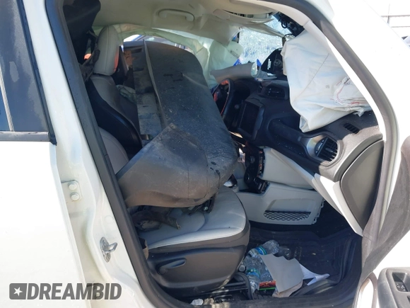2019 Jeep Renegade Limited with VIN ZACNJBD12KPJ95871, listed as a IAAI auction lot 40629321 with Not provided miles and . Bid and sale history available at DreamBid. Image 5.