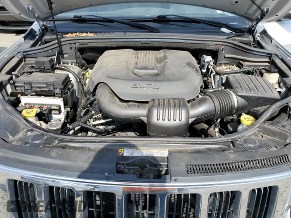 2011 Jeep Grand Cherokee 70th Anniversary with VIN 1J4RR4GG8BC713683, listed as a Copart auction lot 52532935 with 108,693 mi miles and Salvage Title. Bid and sale history available at carsss.com. Image 12.