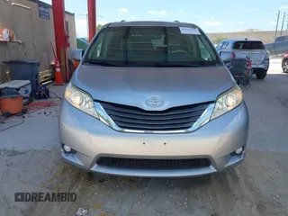 2011 Toyota Sienna XLE AAS with VIN 5TDYK3DC1BS007820, listed as a IAAI auction lot 41935200 with 123,554 mi miles. Bid and sale history available at carsss.com. Image 12.