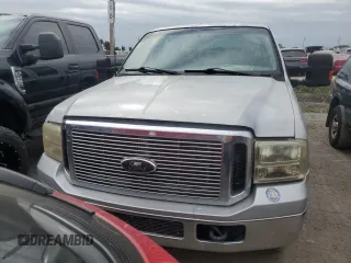 2003 Ford F-350 XL with VIN 1FTSW30F83EA05435, listed as a Copart auction lot 76772444 with Not Provided miles and Salvage Title. Bid and sale history available at DreamBid. Image 5.