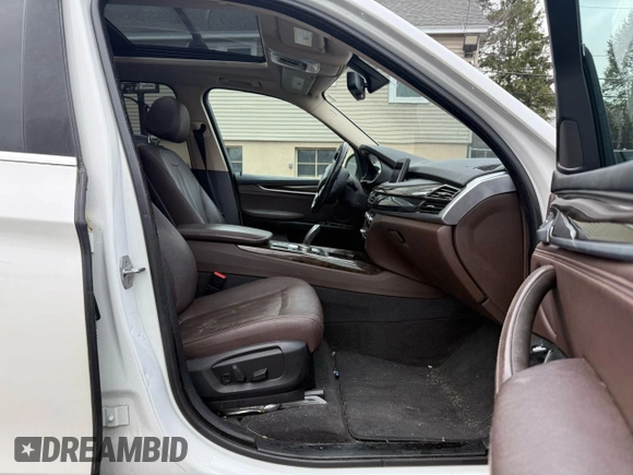 2016 BMW X5 xDrive35i with VIN 5UXKR0C56G0P30283, listed as a Copart auction lot 52831205 with 205,300 mi miles and Clean Title. Bid and sale history available at carsss.com. Image 5.