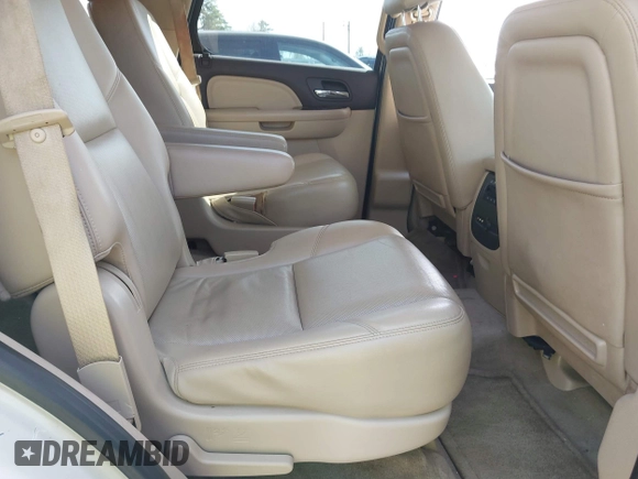 2013 GMC Yukon Denali with VIN 1GKS1EEF6DR158591, listed as a IAAI auction lot 41846763 with 182,720 mi miles. Bid and sale history available at carsss.com. Image 8.