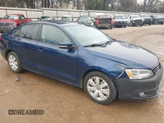 2014 Volkswagen Jetta Sedan SE w/Connectivity/Sunroof PZEV with VIN 3VWD17AJ9EM245489, listed as a IAAI auction lot 41659421 with 198,306 mi miles. Bid and sale history available at carsss.com. Image 1.