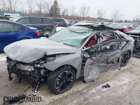 2022 Kia K5 GT-Line z VIN 5XXG64J24NG124900, wystawiony jako IAAI lot #41547846 z przebiegiem 104 024 mil mil oraz . Historia ofert i sprzedaży dostępna na DreamBid. Obrazek 6.