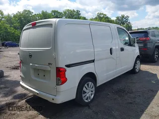2021 Nissan NV200 S z VIN 3N6CM0KN8MK705506, wystawiony jako IAAI lot #42333968 z przebiegiem 17 663 mil mil oraz . Historia ofert i sprzedaży dostępna na DreamBid. Obrazek 4.