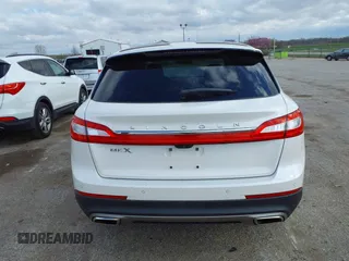 2016 Lincoln MKX Select with VIN 2LMTJ6KR3GBL61112, listed as a IAAI auction lot 42031424 with 130,321 mi miles. Bid and sale history available at carsss.com. Image 16.