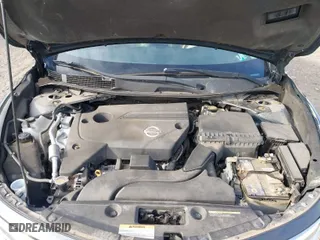 2014 Nissan Altima 2.5 SV with VIN 1N4AL3AP0EC141266, listed as a IAAI auction lot 42012569 with 211,877 mi miles. Bid and sale history available at carsss.com. Image 10.