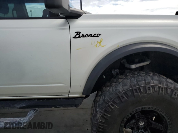 2022 Ford Bronco with VIN 1FMEE5BP4NLB45977, listed as a Copart auction lot 74874914 with 13,719 mi miles and Salvage Title. Bid and sale history available at DreamBid. Image 13.