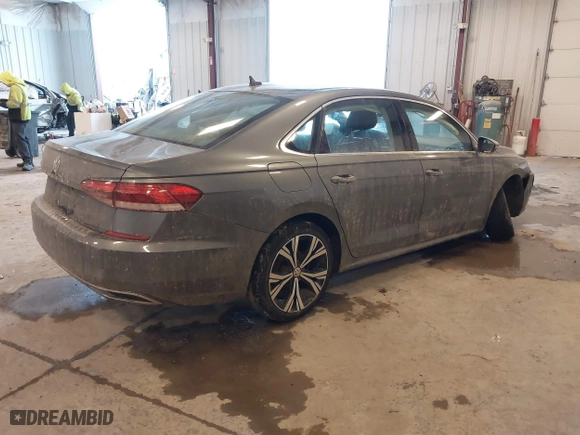 2021 Volkswagen Passat 2.0T SE with VIN 1VWSA7A30MC000721, listed as a IAAI auction lot 41614367 with 98,621 mi miles. Bid and sale history available at carsss.com. Image 4.