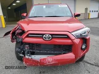 2024 Toyota 4Runner SR5 with VIN JTEMU5JR6R6260652, listed as a Copart auction lot 57820885 with 20,396 mi miles and Clean title. Bid and sale history available at DreamBid. Image 5.