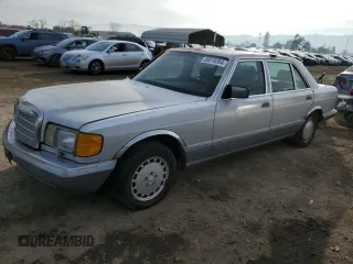 1988 Mercedes-Benz 420 Series 420SEL with VIN WDBCA35D7JA372078, listed as a Copart auction lot 86018264 with 237,699 mi miles and Clean Title. Bid and sale history available at carsss.com. Image 1.