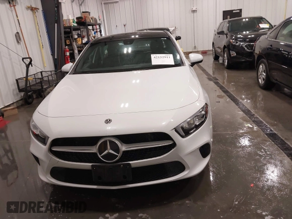 2020 Mercedes-Benz A 220 z VIN W1K3G4EB6LW044084, wystawiony jako IAAI lot #42152911 z przebiegiem 47 847 mil mil oraz . Historia ofert i sprzedaży dostępna na DreamBid. Obrazek 12.
