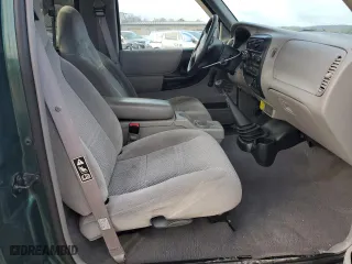 2000 Ford Ranger XLT with VIN 1FTYR11X0YTA32855, listed as a Copart auction lot 84517284 with 100,235 mi miles and Salvage Title. Bid and sale history available at carsss.com. Image 10.