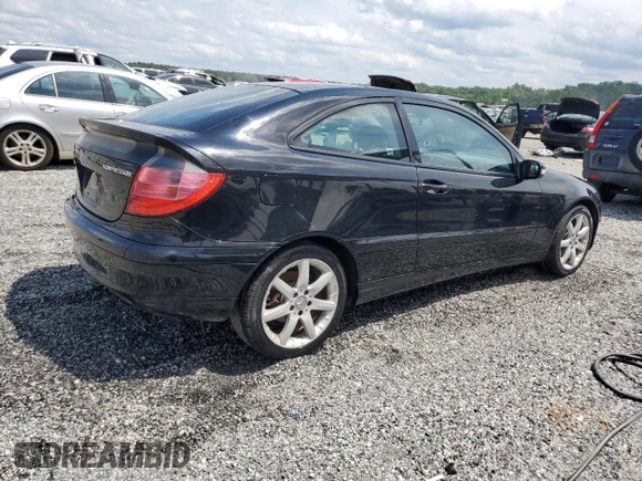 2004 Mercedes-Benz C 230 Kompressor z VIN WDBRN40J64A602392, wystawiony jako Copart lot #60058975 z przebiegiem Nie podano mil oraz Szkoda całkowita • Salvage title. Historia ofert i sprzedaży dostępna na DreamBid. Obrazek 3.