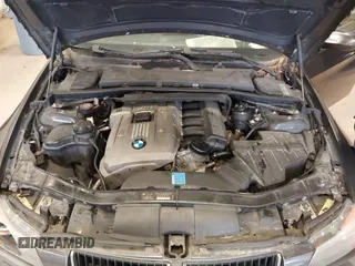 2006 BMW 3 Series 325i with VIN WBAVB13526KX69039, listed as a IAAI auction lot 42271470 with 162,687 mi miles and . Bid and sale history available at DreamBid. Image 10.