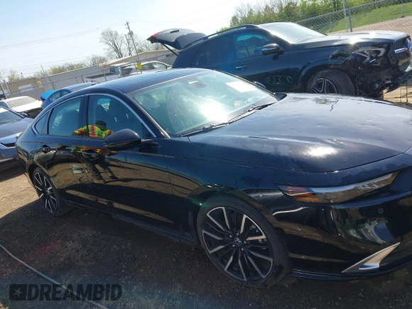 2023 Honda Accord Touring with VIN 1HGCY2F88PA040055, listed as a IAAI auction lot 42092946 with 32,930 mi miles and . Bid and sale history available at DreamBid. Image 13.