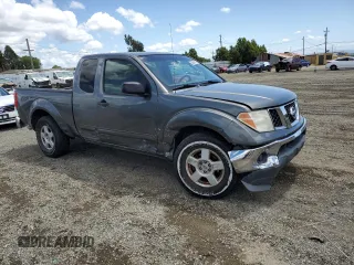 2007 Nissan Frontier SE z VIN 1N6AD06U77C418922, wystawiony jako Copart lot #56603015 z przebiegiem 354 484 mil mil oraz Szkoda całkowita • Salvage title. Historia ofert i sprzedaży dostępna na DreamBid. Obrazek 4.