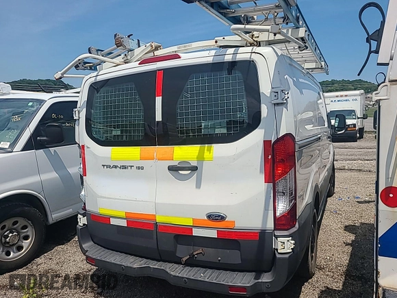 2015 Ford Transit Cargo с VIN 1FTNE1YM5FKB01049, выставлен на аукционе IAAI как лот 42844537 с пробегом 260 686 миль миль и . История ставок и продаж доступна на DreamBid. Изображение 12.