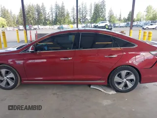 2017 Hyundai Sonata Limited with VIN KMHE34L38HA064461, listed as a IAAI auction lot 42160640 with 98,771 mi miles and . Bid and sale history available at DreamBid. Image 15.