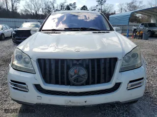 2009 Mercedes-Benz GL-Class 5.5L with VIN 4JGBF86E39A459440, listed as a Copart auction lot 45307035 with 176,328 mi miles and Salvage Title. Bid and sale history available at carsss.com. Image 5.