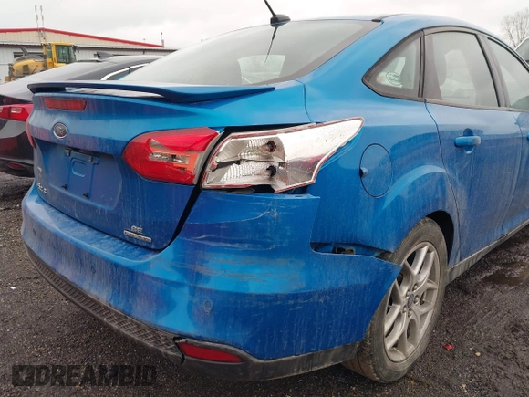 2015 Ford Focus SE с VIN 1FADP3F27FL200927, выставлен на аукционе IAAI как лот 41514911 с пробегом 87 473 миль миль и . История ставок и продаж доступна на DreamBid. Изображение 6.