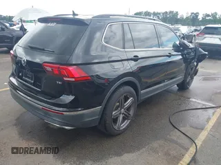 2018 Volkswagen Tiguan SEL с VIN 3VV3B7AX7JM076018, выставлен на аукционе IAAI как лот 42428029 с пробегом 70 339 миль миль и . История ставок и продаж доступна на DreamBid. Изображение 4.