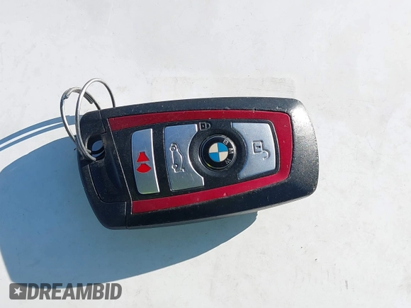 2015 BMW 3 Series 335i z VIN WBA3A9G51FNT09260, wystawiony jako IAAI lot #41603526 z przebiegiem 106 020 mil mil oraz . Historia ofert i sprzedaży dostępna na DreamBid. Obrazek 11.