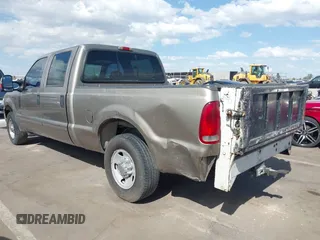 2003 Ford Super Duty F-250 XL with VIN 1FTNW20L53ED10663, listed as a IAAI auction lot 42014993 with 384,089 mi miles. Bid and sale history available at carsss.com. Image 3.