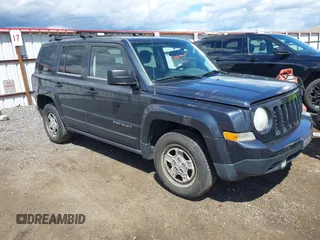 2014 Jeep Patriot Sport z VIN 1C4NJRBBXED533785, wystawiony jako IAAI lot #42300086 z przebiegiem 173 347 mil mil oraz . Historia ofert i sprzedaży dostępna na DreamBid. Obrazek 1.