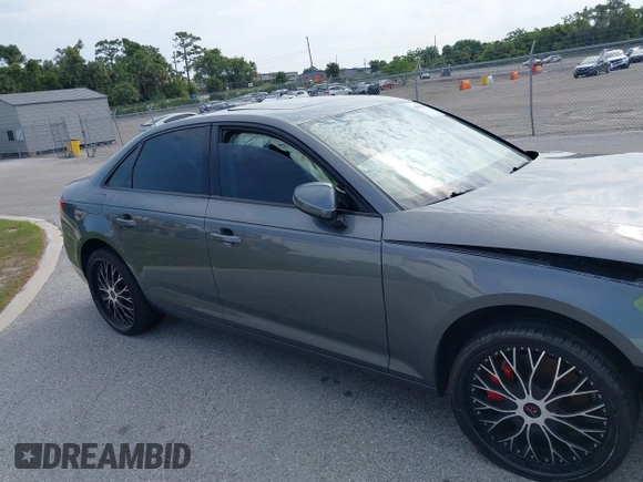 2017 Audi A4 Premium z VIN WAUGNAF42HA025565, wystawiony jako IAAI lot #38943168 z przebiegiem 103 953 mil mil oraz . Historia ofert i sprzedaży dostępna na DreamBid. Obrazek 13.