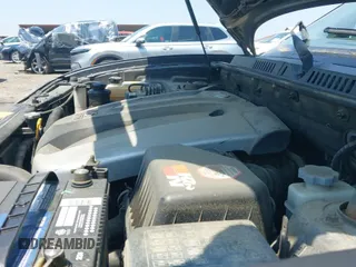 2005 Hyundai Santa Fe GLS с VIN KM8SC13E25U983594, выставлен на аукционе IAAI как лот 42251402 с пробегом 345 087 миль миль и . История ставок и продаж доступна на DreamBid. Изображение 12.