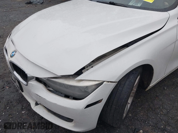 2015 BMW 3 Series 320i with VIN WBA3B1C51FP831380, listed as a IAAI auction lot 41044053 with 187,660 mi miles. Bid and sale history available at carsss.com. Image 6.