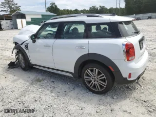 2020 MINI Countryman Cooper S with VIN WMZYW7C04L3L39918, listed as a Copart auction lot 70145374 with 31,523 mi miles and Salvage Title. Bid and sale history available at carsss.com. Image 2.