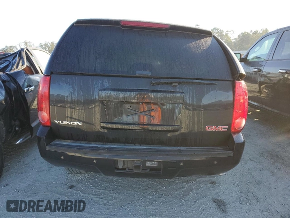 2013 GMC Yukon SLT with VIN 1GKS1CE04DR311520, listed as a Copart auction lot 76018564 with 103,436 mi miles and Salvage Title. Bid and sale history available at carsss.com. Image 6.