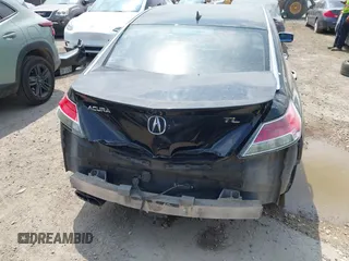 2009 Acura TL Technology z VIN 19UUA96539A000430, wystawiony jako IAAI lot #42095406 z przebiegiem 202 197 mil mil oraz . Historia ofert i sprzedaży dostępna na DreamBid. Obrazek 17.