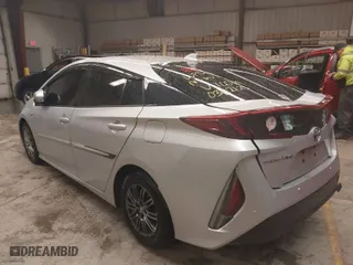 2018 Toyota Prius Prime Plus with VIN JTDKARFPXJ3100119, listed as a IAAI auction lot 41815822 with NaN miles. Bid and sale history available at carsss.com. Image 3.