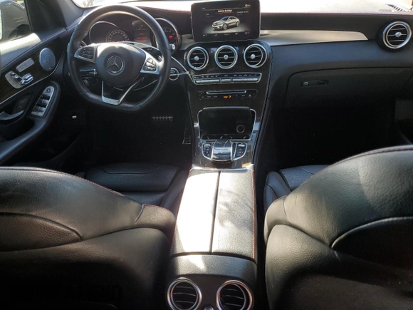 2019 Mercedes-Benz GLC with VIN WDC0J6EB1KF540767, listed as a Copart auction lot 43392295 with 102,567 mi miles and Clean Title. Bid and sale history available at carsss.com. Image 8.