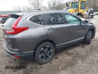 2018 Honda CR-V Touring with VIN 7FARW2H98JE040757, listed as a IAAI auction lot 42044927 with 1 mi miles. Bid and sale history available at carsss.com. Image 4.