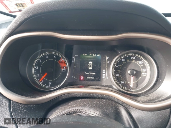 2016 Jeep Cherokee Latitude with VIN 1C4PJMCS1GW326557, listed as a IAAI auction lot 41474801 with 207,805 mi miles. Bid and sale history available at carsss.com. Image 7.