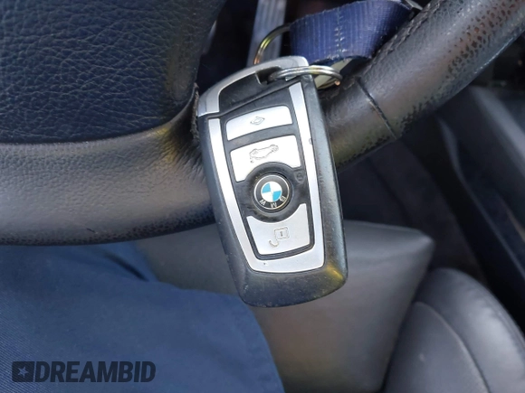 2010 BMW 7 Series 750Li с VIN WBAKB8C58ACY63604, выставлен на аукционе IAAI как лот 41986270 с пробегом 131 865 миль миль и . История ставок и продаж доступна на DreamBid. Изображение 11.
